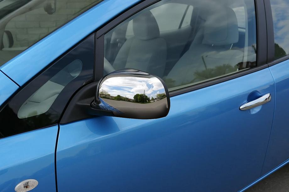 Nissan Leaf 2010-2017 Mirror Covers (2 pcs, ABS) Image
