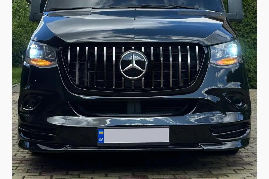 Mercedes Sprinter W907/W910 2018- Front Grille Panamericana GT Chrome Premium V2 (With Frame) Image