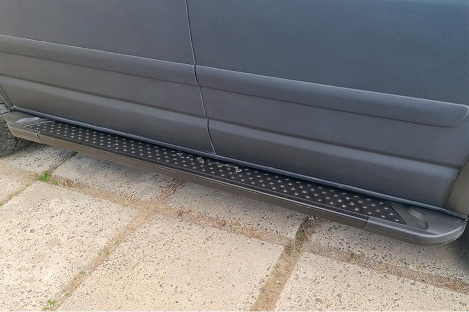 Volkswagen T5 2010-2015 Side Steps X5-Type black (2 pcs, aluminum) Photo 2