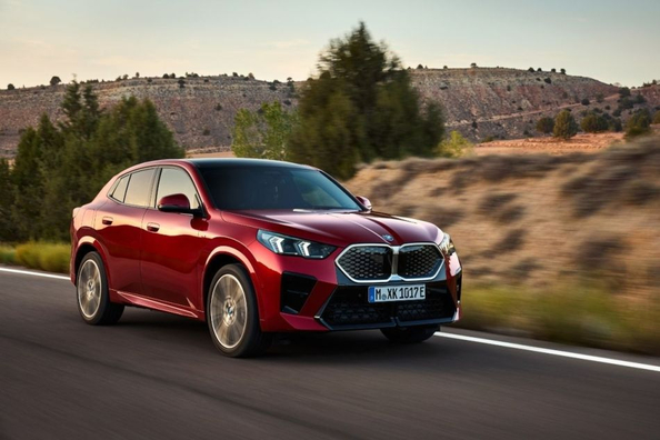 BMW iX2 (U10) Review: A New Generation Electric Crossover Photo 1