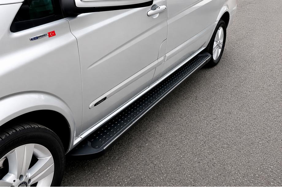 Mercedes Viano 2004-2014 Side Steps X5-Type Black (2 pcs, Aluminum) Image