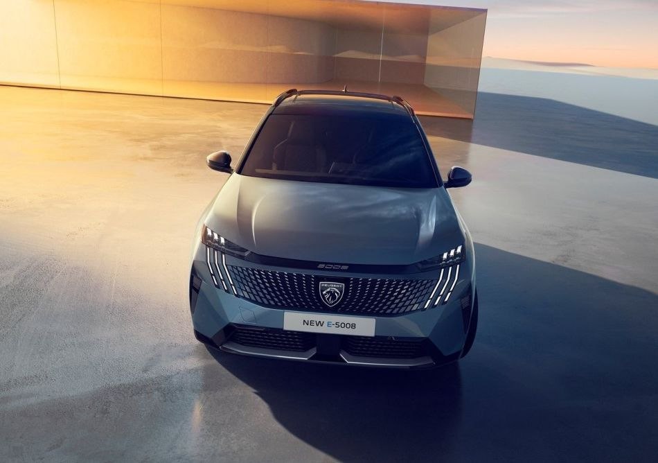 Peugeot e-5008 2024: Review of the electric seven-seat crossover