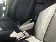 Renault Duster 2008–2017 Armrest (into cup holder) photo 5