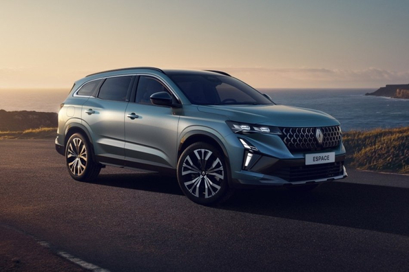 Renault Espace 2025: Review of the updated family car Photo 2