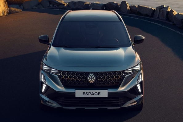 Renault Espace 2025: Review of the updated family car Photo 1