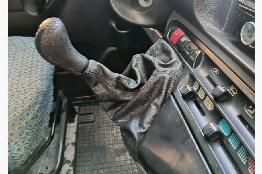Peugeot Expert 1995-2007 Leather Gear Shift Boot Image