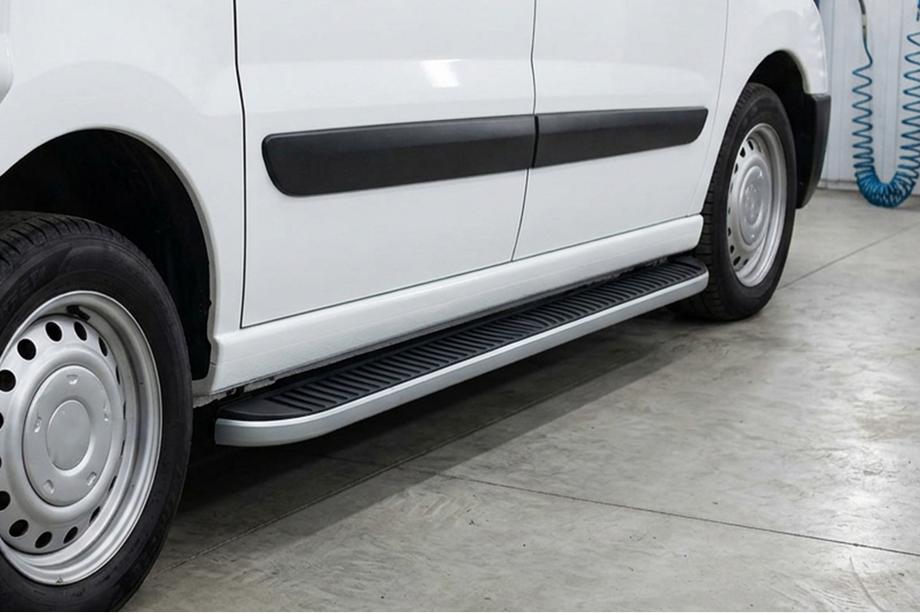 Citroen Jumpy 2007–2017 Side Steps Tayga Grey (2 pcs, Aluminum) Image
