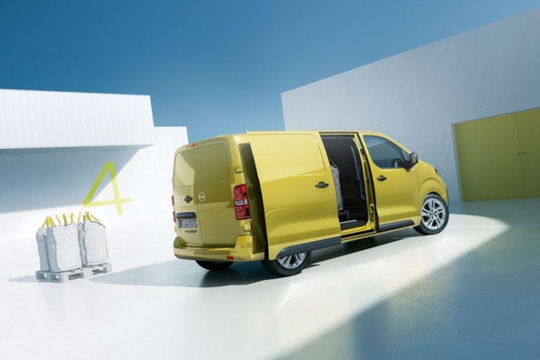 Opel Vivaro Review: Updated Diesel Van Photo 3