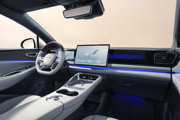 Review of the electric version of the BYD SeaLion 06 EV crossover Photo 5