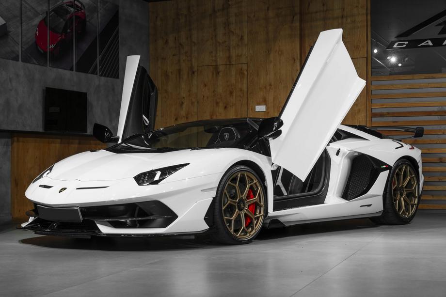 Lamborghini Aventador 2011-2022 SVJ Carbon Body Kit Image