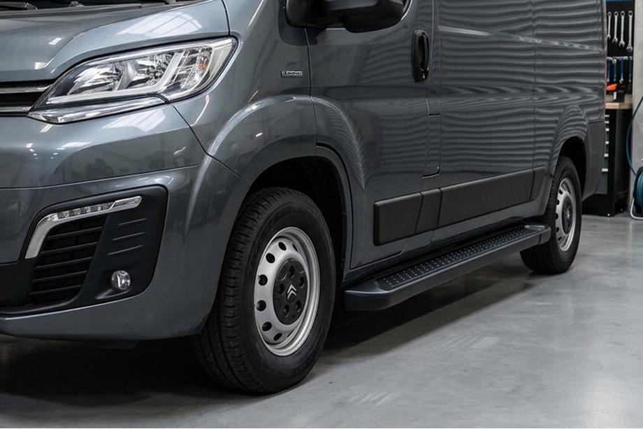 Fiat Ducato 2006-2025 Side Steps Allmond Black (2 pcs, Aluminum) Image