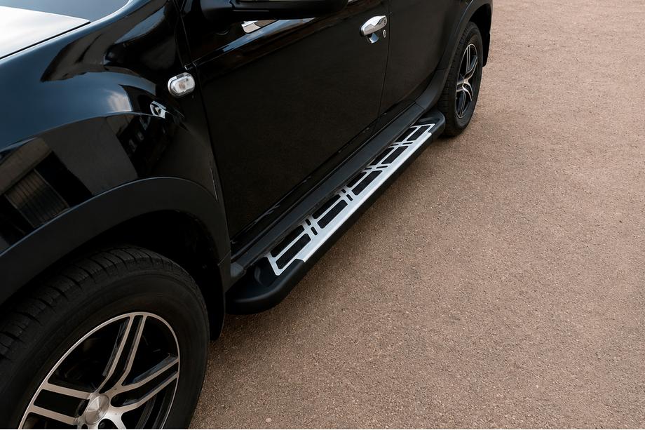 Dacia Duster 2008-2018 Side Steps Sunrise (2 pcs, Aluminum) Image