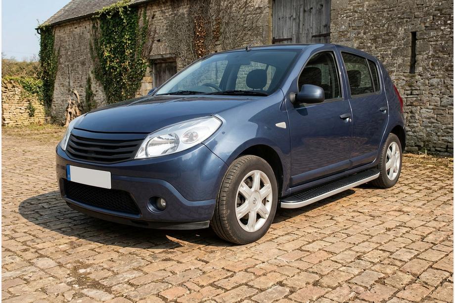 Dacia Sandero 2007-2013 Side Steps Tayga (2 pcs, Aluminum) Image