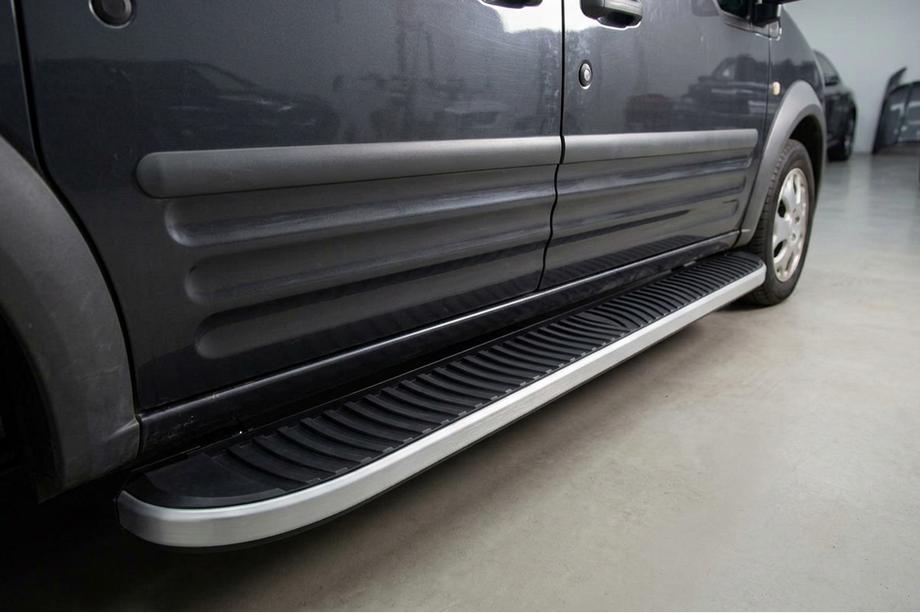 Ford Connect 2002–2006 Side Steps Tayga (2 pcs, Aluminum) Image