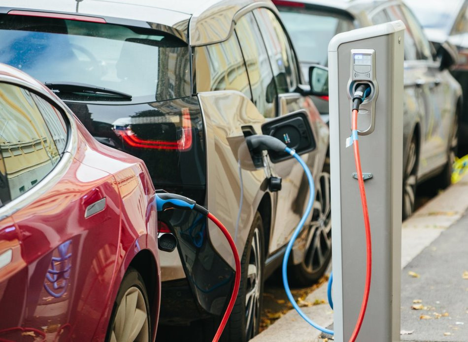 How to Properly Use an Electric Car in Cold Weather