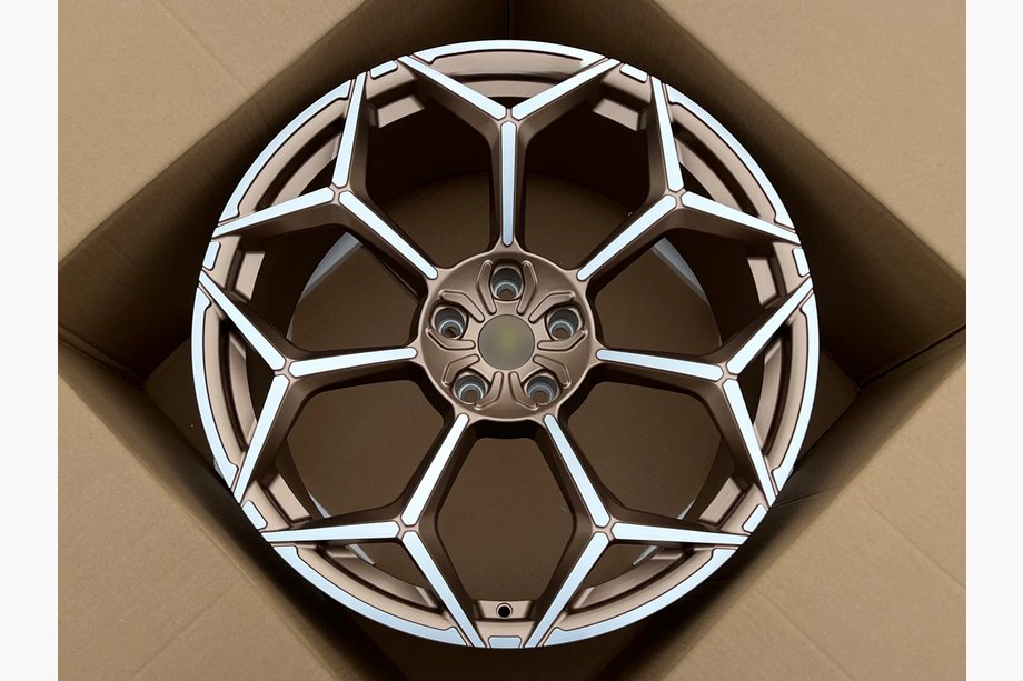 Lamborghini Urus 2018- Forged Wheels OEM R23 V2 (Set of 4) Photo 2