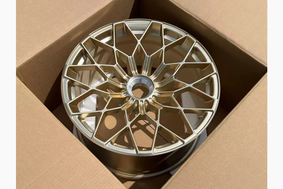 Lamborghini Huracan 2014- Forged OEM R20 V2 Wheels (Set of 4) Photo 2