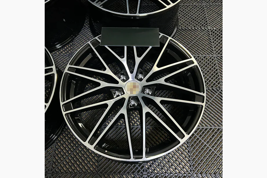 Porsche Macan 2024– Forged OEM Wheels R20 (Set of 4) Photo 2