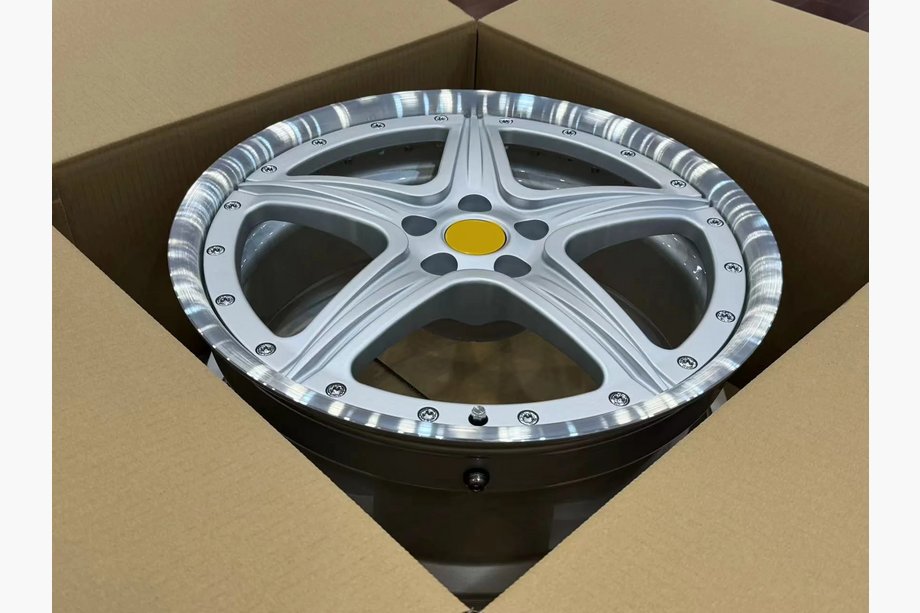 Ferrari 575M Maranello Forged OEM Wheels R19 V1 (Set of 4) Photo 5