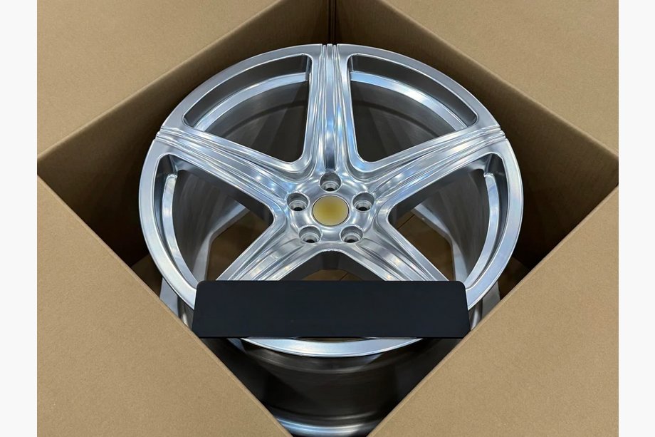 Ferrari 550 Forged OEM Wheels R20 V3 (Set of 4) Photo 3