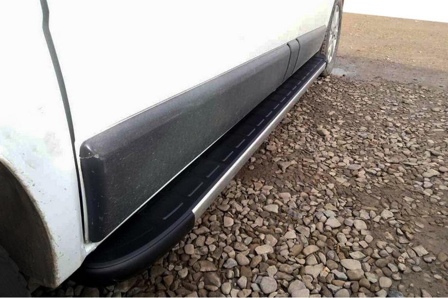 Nissan Primastar 2002-2014 Side Steps Duru (2 pcs, Aluminum) Image