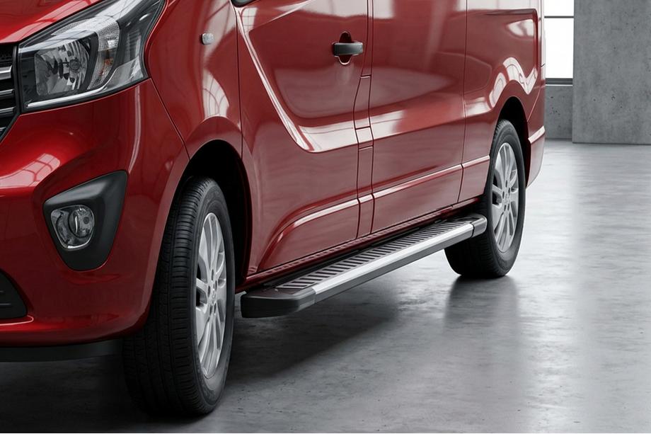 Opel Vivaro 2001–2015 Side Steps Line (2 pcs, Aluminum) Image