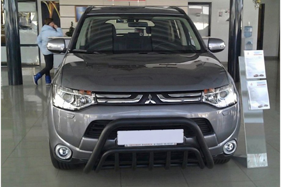 Mitsubishi Outlander 2012-2021 Bull Bar WT002 Black (Stainless Steel) Image