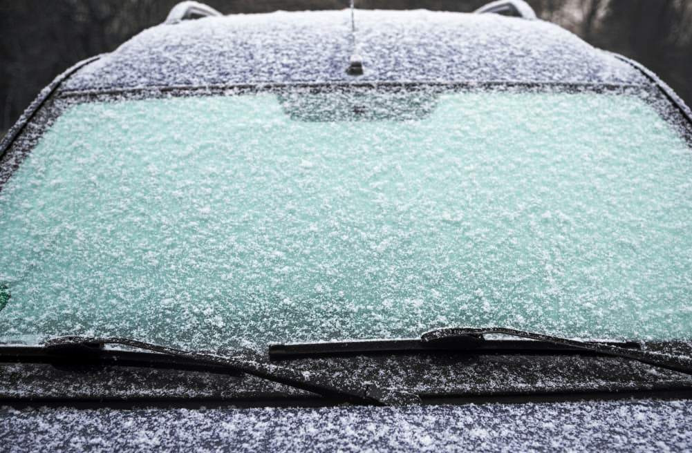 What to Do If Your Wipers Are Frozen to the Windshield: Quick and Safe Solutions