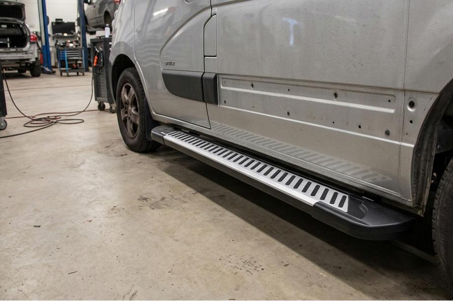 Opel Movano 2010-2021 Side Steps Line (2 pcs, Aluminum) Image