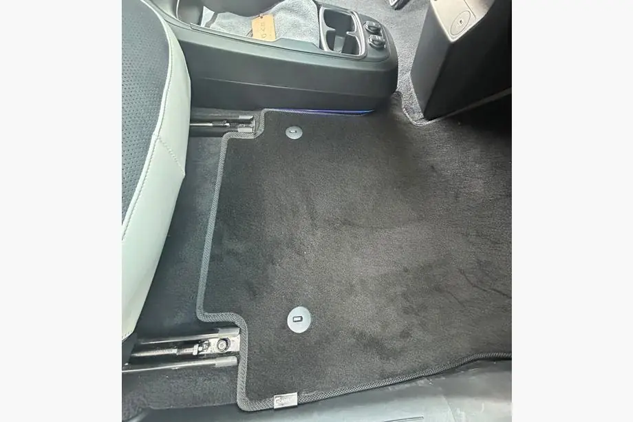 Kia EV6 2021- Textile Floor Mats Premium (Black) Photo 1