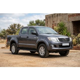 Side Steps Allmond Black (2 pcs, Aluminum) Toyota Hilux 2006-2015 photo 1