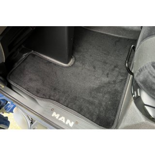 Textile Floor Mats Premium (Black) MAN TGX 2020- photo 1