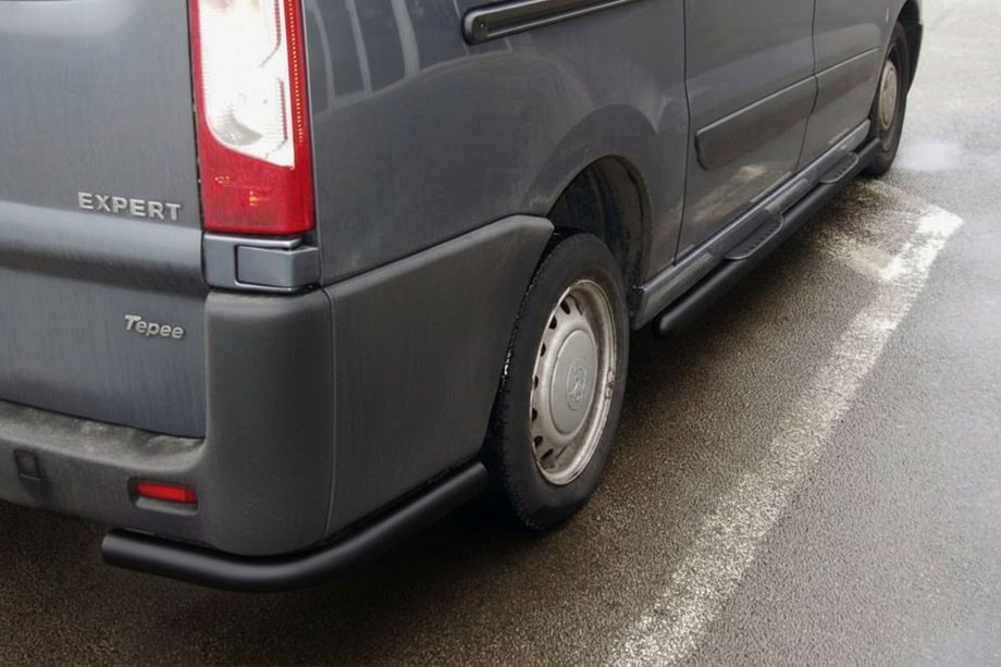 Citroen Jumpy 2007–2017 Rear Corner Bars Black (2 pcs, stainless steel) Image