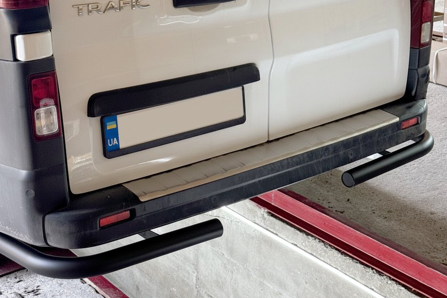 Renault Trafic 2015- Rear Corner Bars Black (2 pcs, stainless steel) Photo 1