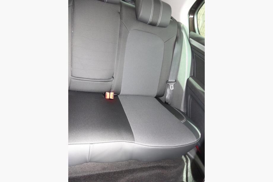 Skoda Superb 2001-2009 Car Seat Covers (Leatherette↗Fabric, Premium) Photo 11