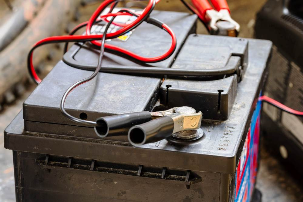 How to charge a car battery properly?