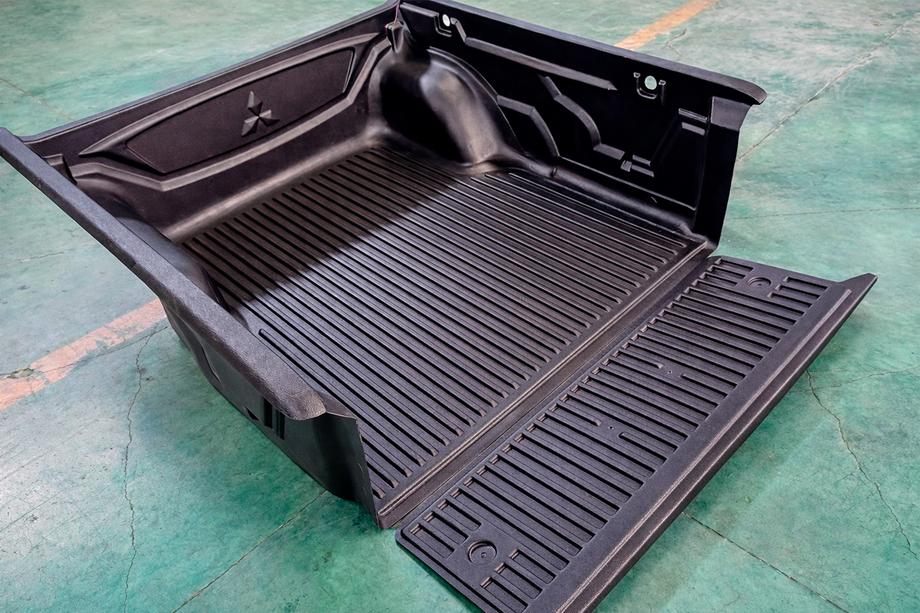 Toyota Hilux 2015- Aluminum pickup bed canopy Photo 4