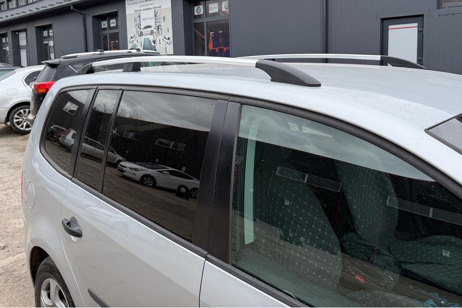 Volkswagen Touran 2010-2015 Chrome Roof Rail Photo 1
