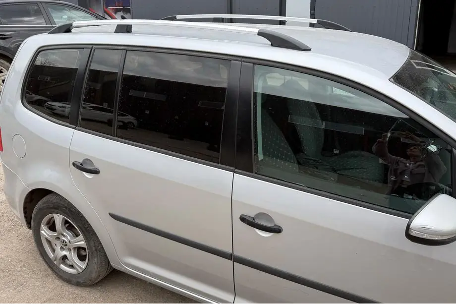 Volkswagen Touran 2010-2015 Chrome Roof Rail Photo 9
