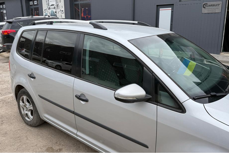 Volkswagen Touran 2010-2015 Chrome Roof Rail Photo 8