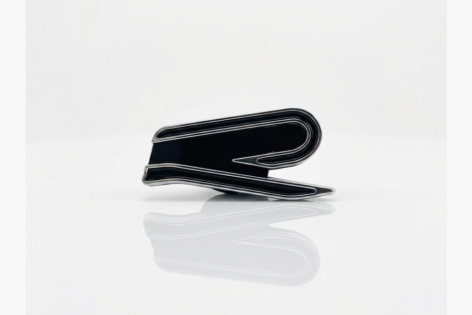 Volkswagen Tiguan 2016-2023 R Emblem (fender badge) Photo 2