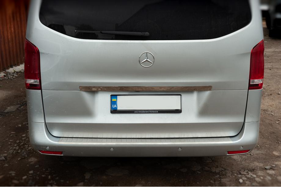 Mercedes Vito/V-class W447 2014- Wide stainless steel tailgate trim above license plate Photo 4