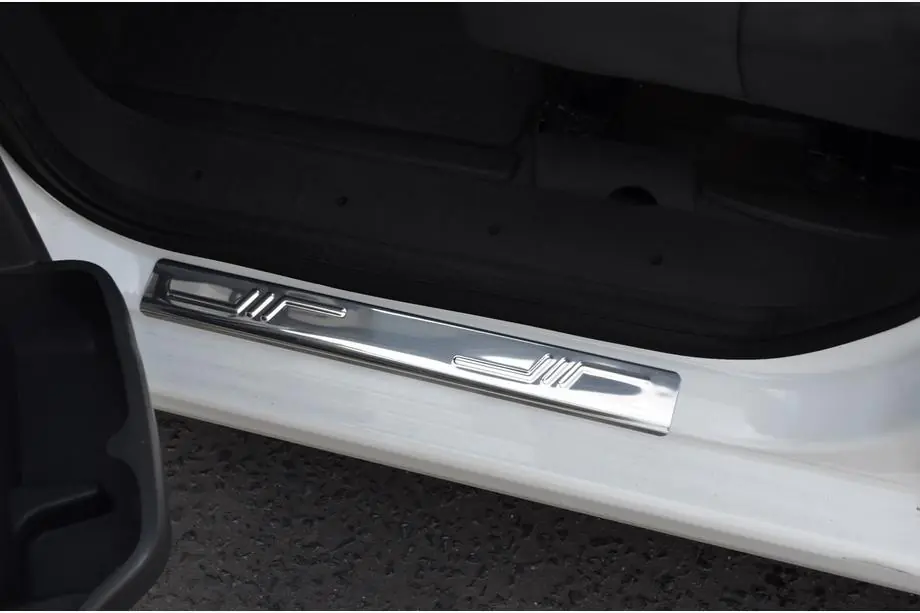 Peugeot Expert 2007-2016 Stainless Steel Door Sill Protectors (Omsa, 2 pcs) Image
