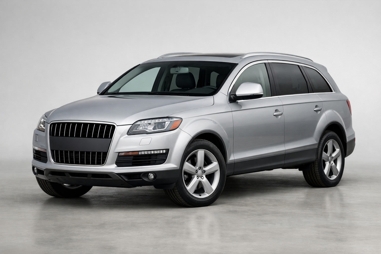 Audi Q7 2005–2015 review: a big family SUV, no fairy tales