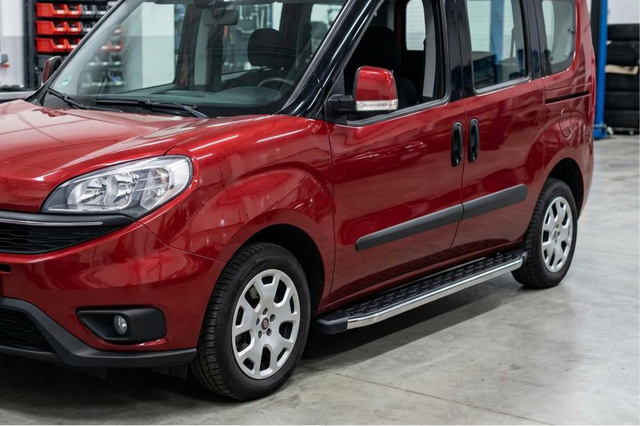 Fiat Doblo II 2010-2022 Side Steps BlackLine (2 pcs, Aluminum) Image