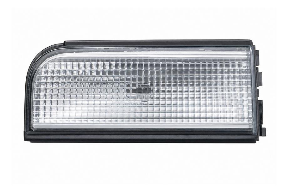 Range Rover III L322 2002-2012 License plate light (2010-2012) Image