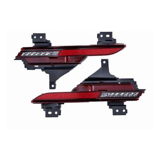 Rear bumper reflector