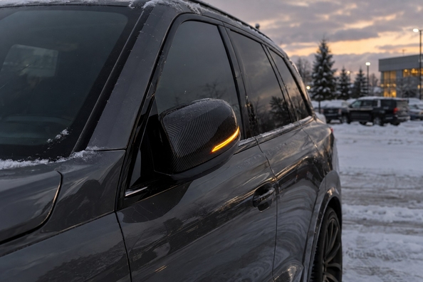 M-style and carbon mirror caps in winter: heating, power-fold and ice—what to check