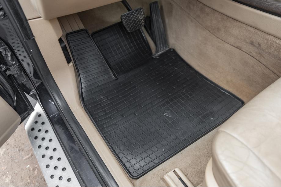 BMW X5 E70 2007-2013 Rubber Floor Mats (4 pcs, Stingray Premium) Image