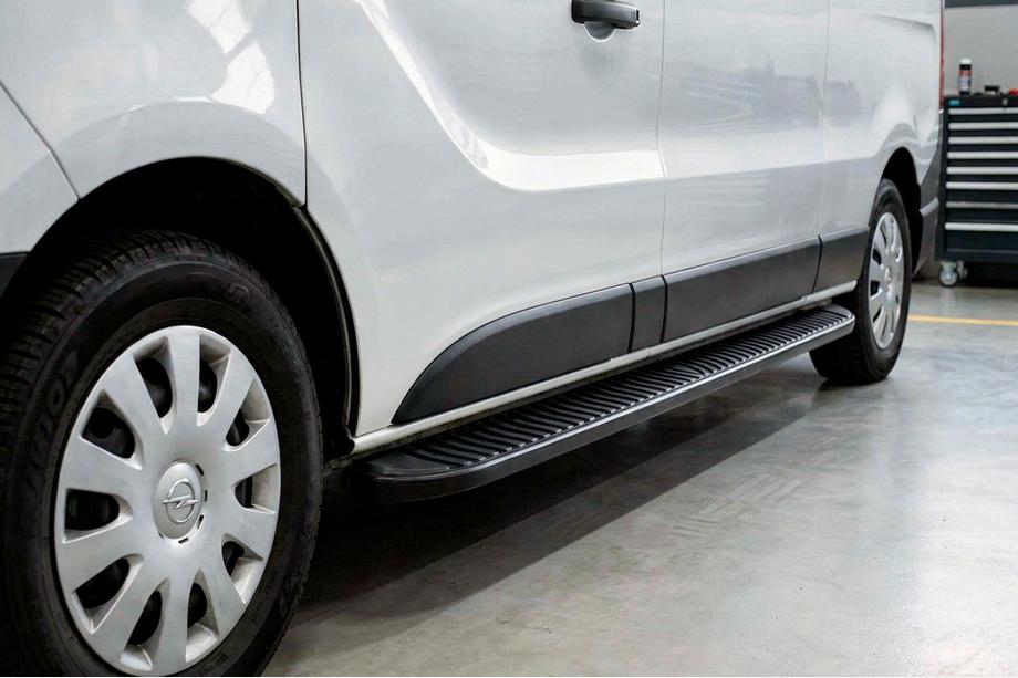 Opel Vivaro 2015-2019 Side Steps Tayga Black (2 pcs, Aluminum) Image